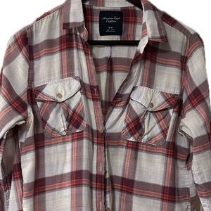 American Eagle Button Down. Plaid Light weight.